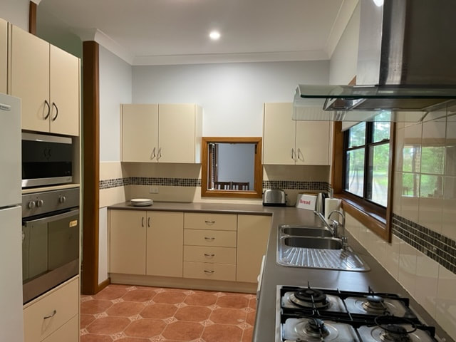 Self contained accommodation in Dubbo fully functional kitchen