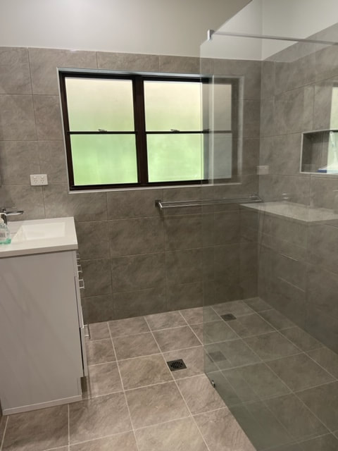Self contained furnished large accessible bathroom