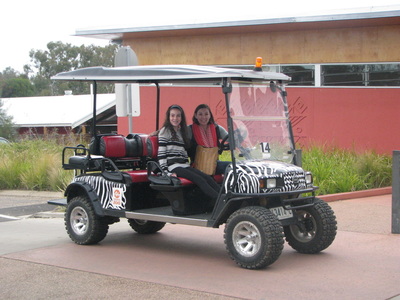 Fantastic fun on Zoo carts.
Taronga western Plains Zoo.